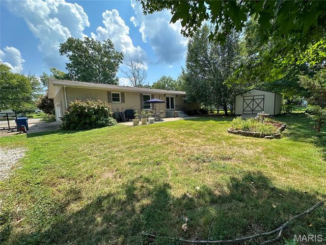 1403 S Henderson Street, Salem, MO 65560