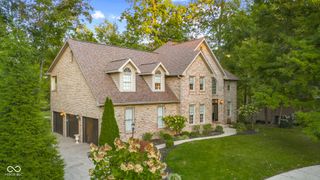 875 Baywood Court, Columbus, IN 47201