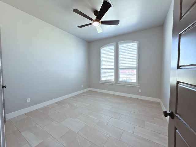 5516 E County Rd 93, Midland, TX 79706