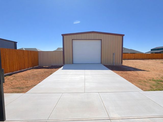 5516 E County Rd 93, Midland, TX 79706