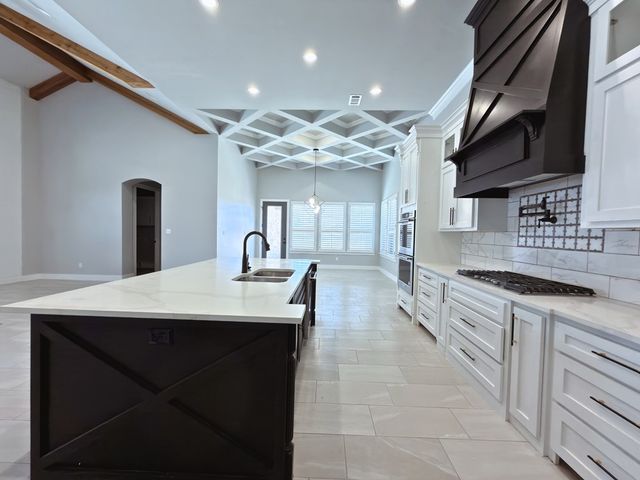 5516 E County Rd 93, Midland, TX 79706