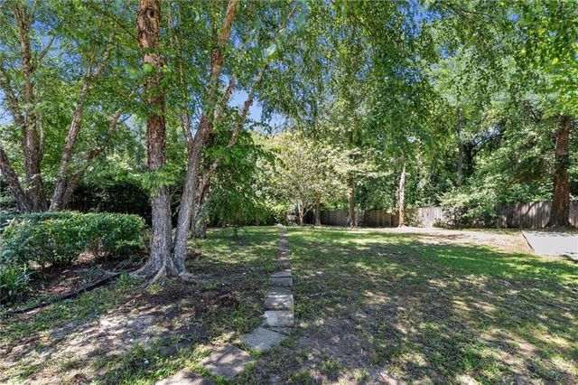 8992 Celeste Oaks Court N, Saraland, AL 36571