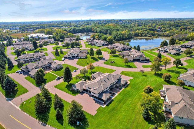 9900 55th Avenue N 8, Plymouth, MN 55442