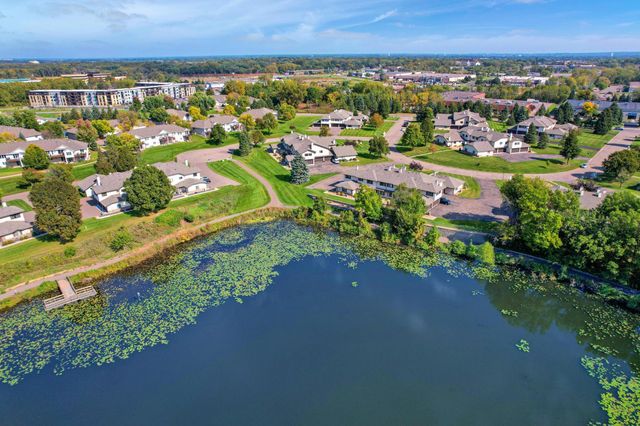 9900 55th Avenue N 8, Plymouth, MN 55442