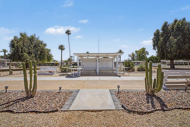 10606 W Oakmont Drive, Sun City, AZ 85351