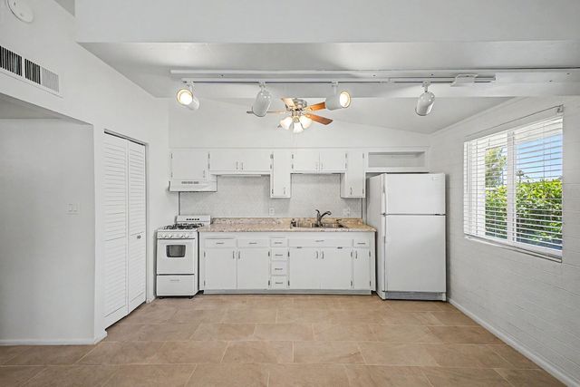 10606 W Oakmont Drive, Sun City, AZ 85351
