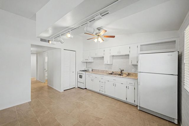 10606 W Oakmont Drive, Sun City, AZ 85351