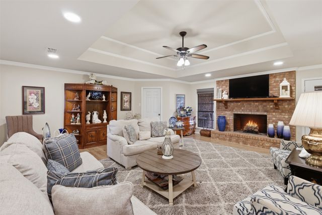 121 Hollie Circle, Sulphur Springs, TX 75482