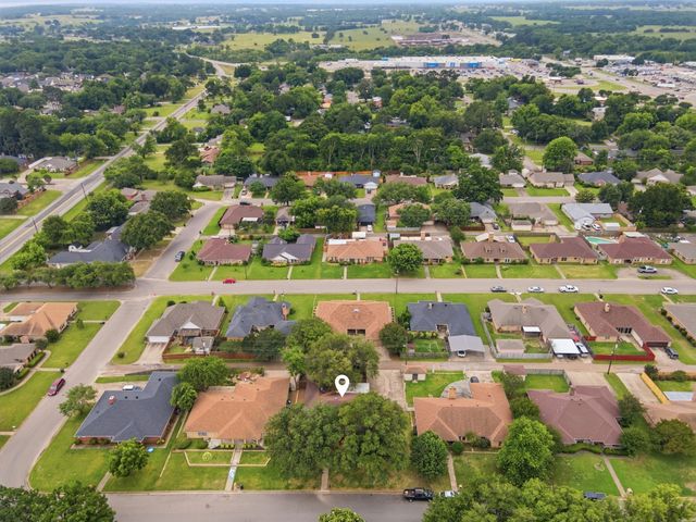 121 Hollie Circle, Sulphur Springs, TX 75482