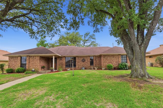 121 Hollie Circle, Sulphur Springs, TX 75482