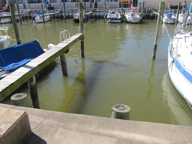 4747 Nasa Parkway 309, Seabrook, TX 77586