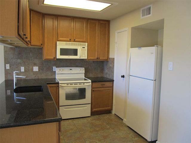 4747 Nasa Parkway 309, Seabrook, TX 77586