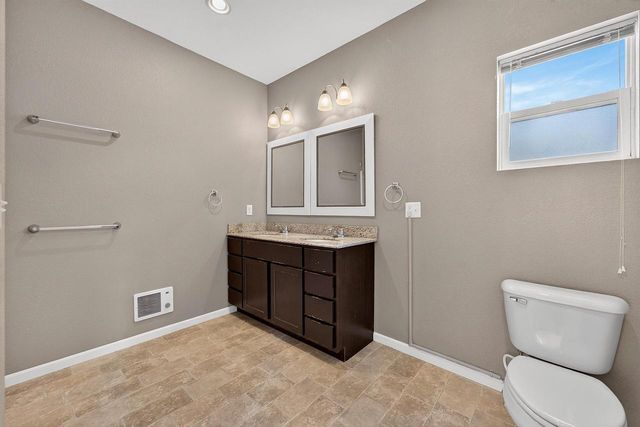 2650 N Fratney STREET, Milwaukee, WI 53212