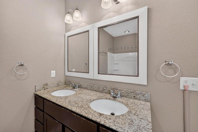 2650 N Fratney STREET, Milwaukee, WI 53212