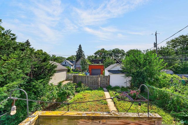 2650 N Fratney STREET, Milwaukee, WI 53212