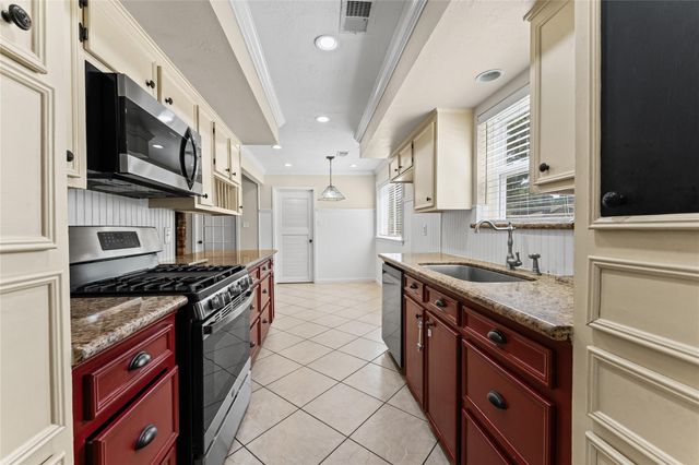3202 Greenham Court, Spring, TX 77388