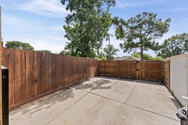 3202 Greenham Court, Spring, TX 77388