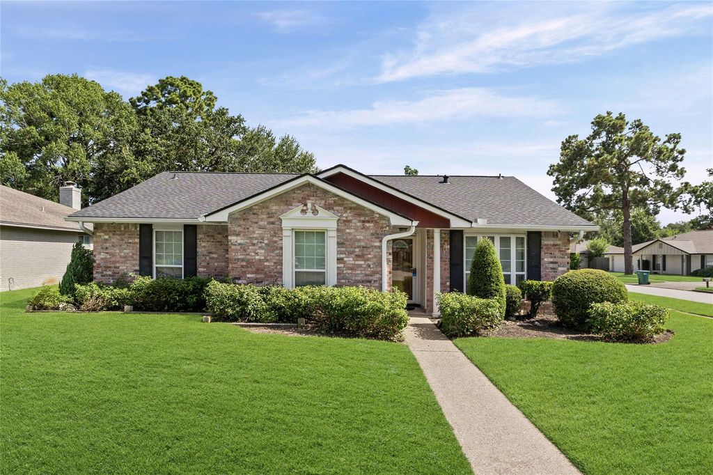 3202 Greenham Court, Spring, TX 77388