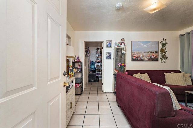 4728 , 4730 Myrtle Avenue, San Diego, CA 92105