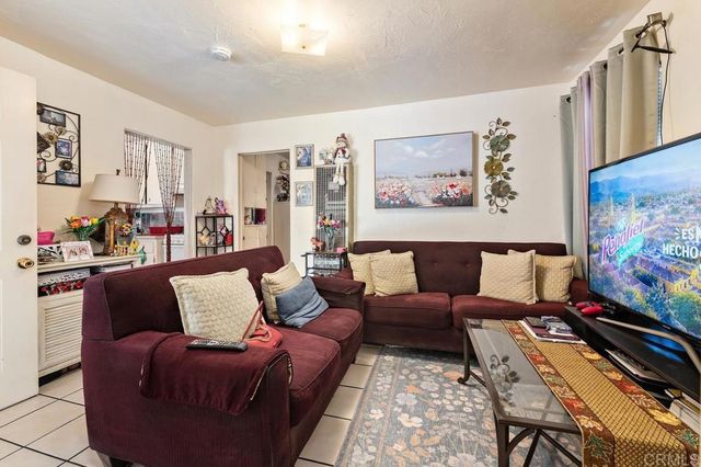 4728 , 4730 Myrtle Avenue, San Diego, CA 92105