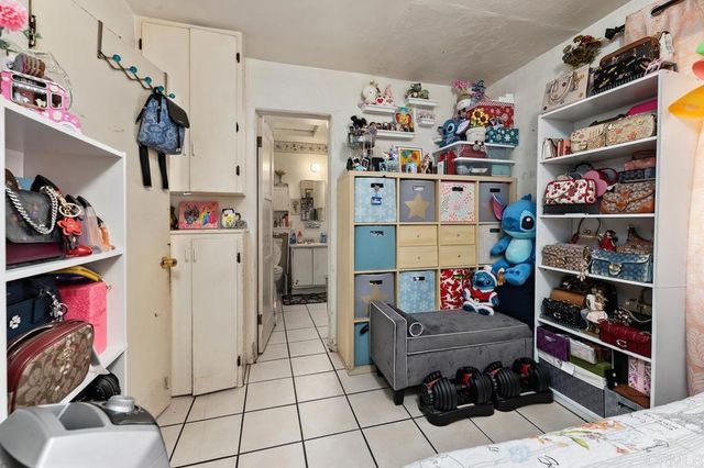 4728 , 4730 Myrtle Avenue, San Diego, CA 92105