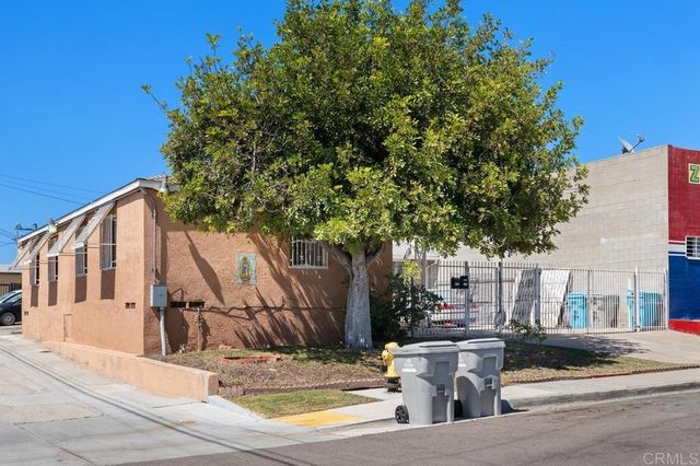 4728 , 4730 Myrtle Avenue, San Diego, CA 92105