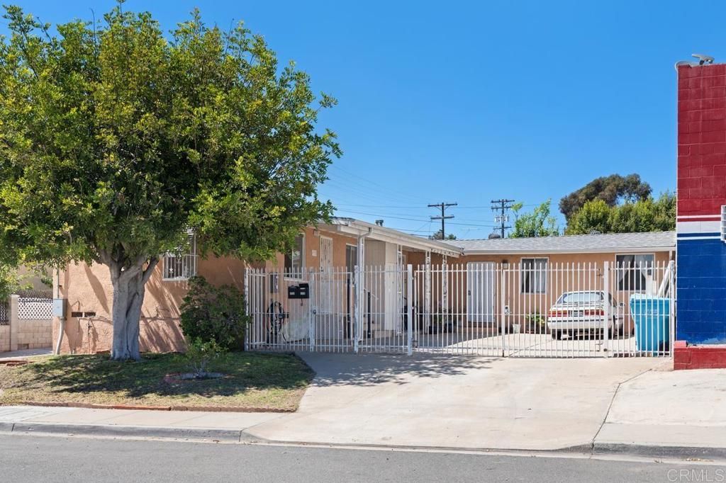 4728 , 4730 Myrtle Avenue, San Diego, CA 92105