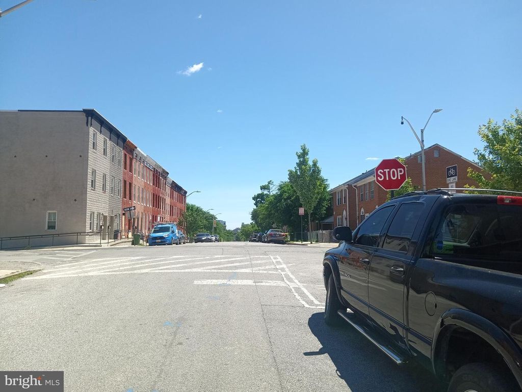 Image 3 of property listing at 1301 VALLEY ST, Baltimore, MD 21202
