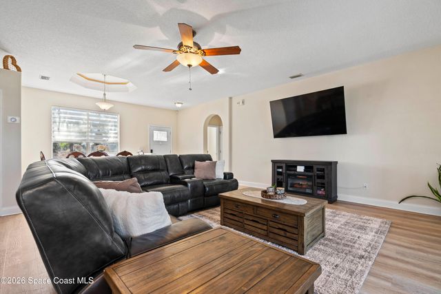 1401 Palau Street SE, Palm Bay, FL 32909