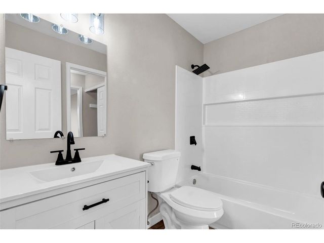 3718 S Espana Way 5, Aurora, CO 80013