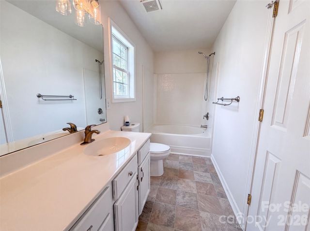 5714 Waverly Lynn Lane, Charlotte, NC 28269