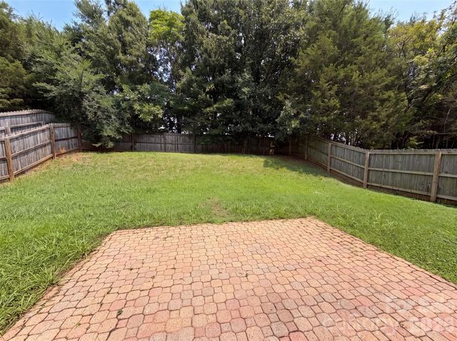 5714 Waverly Lynn Lane, Charlotte, NC 28269