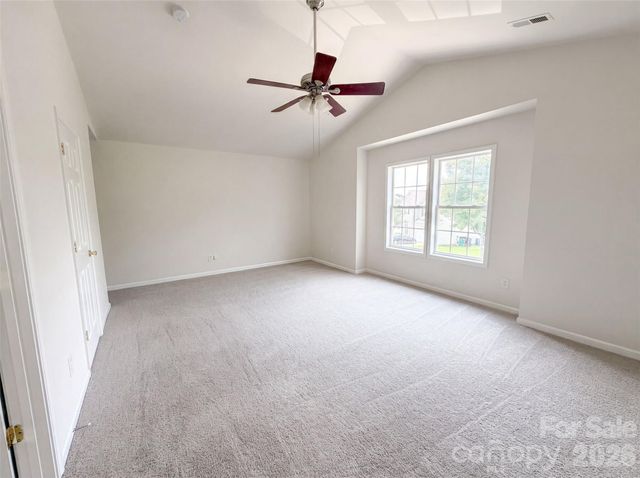5714 Waverly Lynn Lane, Charlotte, NC 28269