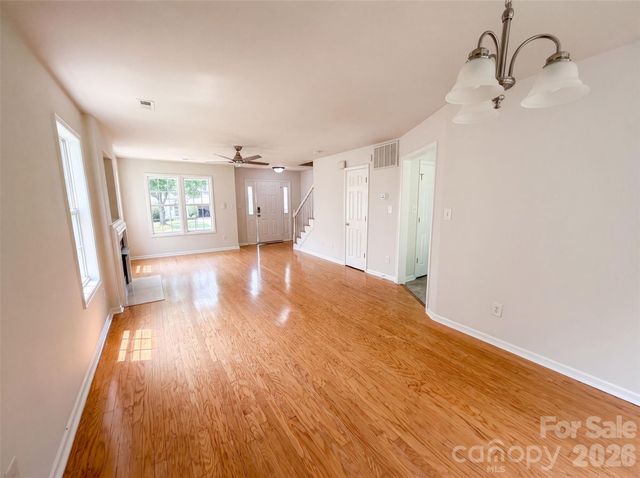 5714 Waverly Lynn Lane, Charlotte, NC 28269