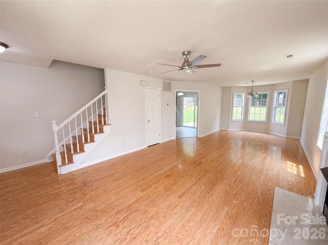 5714 Waverly Lynn Lane, Charlotte, NC 28269