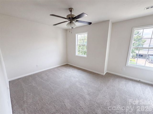 5714 Waverly Lynn Lane, Charlotte, NC 28269