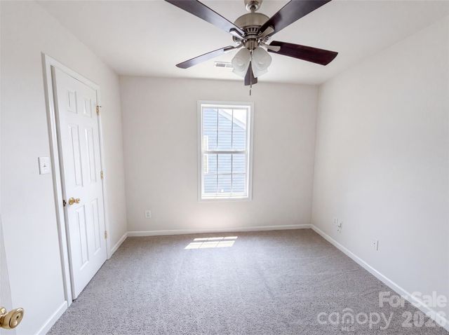 5714 Waverly Lynn Lane, Charlotte, NC 28269