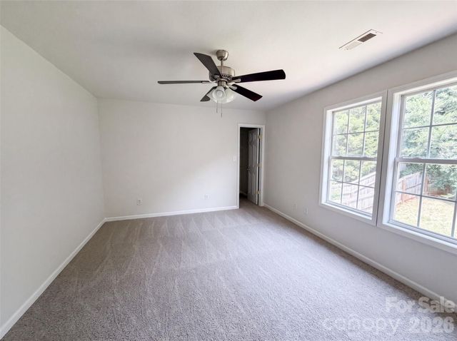 5714 Waverly Lynn Lane, Charlotte, NC 28269