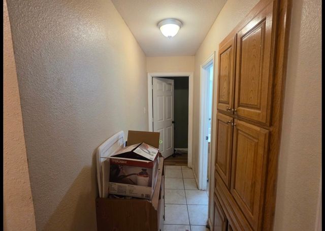 2727 W Ridgeview Circle, Kaufman, TX 75142