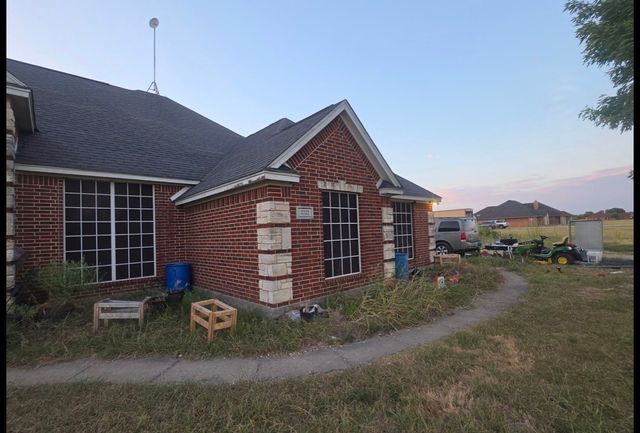 2727 W Ridgeview Circle, Kaufman, TX 75142