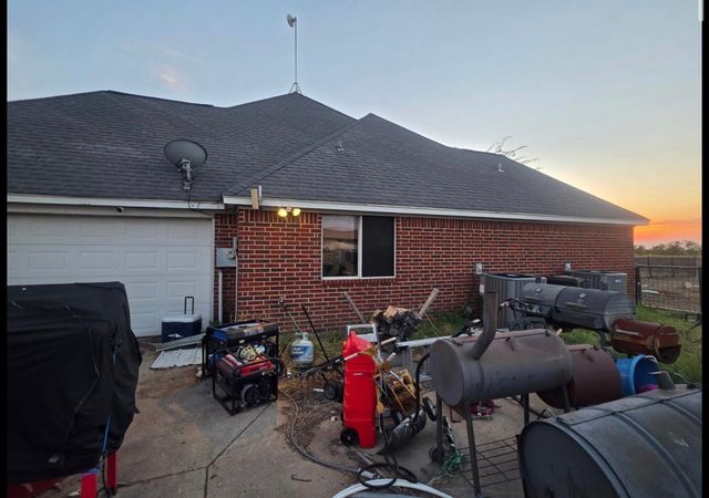 2727 W Ridgeview Circle, Kaufman, TX 75142