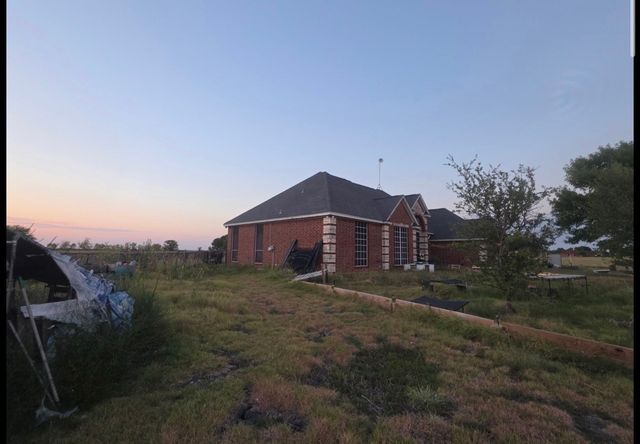 2727 W Ridgeview Circle, Kaufman, TX 75142