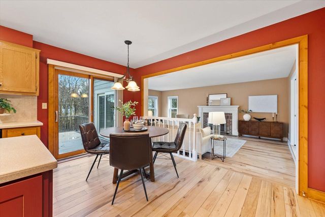 387 W Juniper DRIVE, Grafton, WI 53024