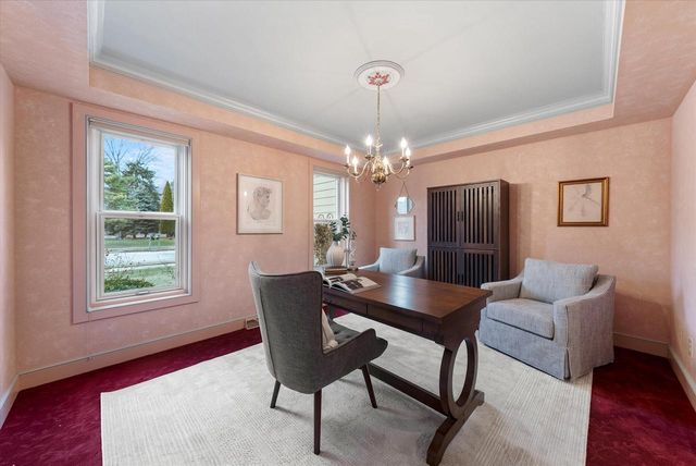 387 W Juniper DRIVE, Grafton, WI 53024