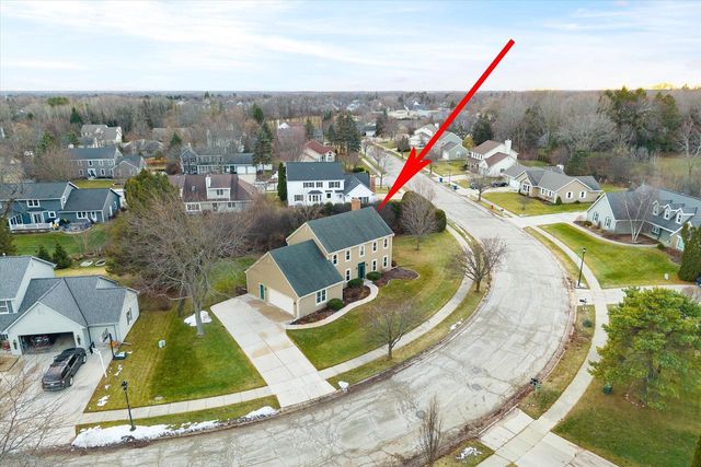 387 W Juniper DRIVE, Grafton, WI 53024