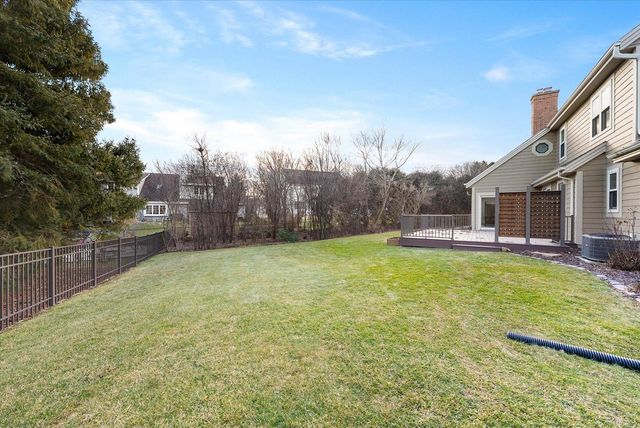 387 W Juniper DRIVE, Grafton, WI 53024