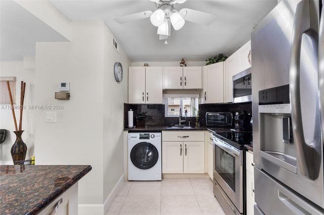 9420 S Hollybrook Lake Dr 206, Pembroke Pines, FL 33025