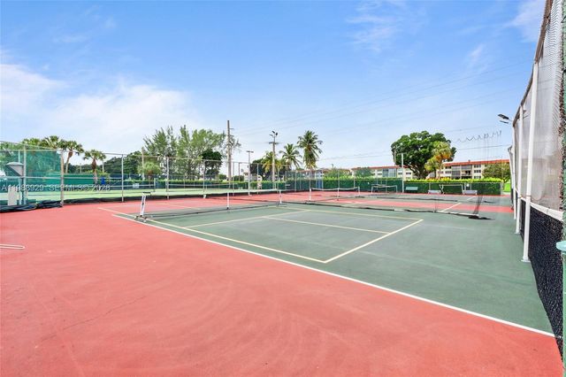 9420 S Hollybrook Lake Dr 206, Pembroke Pines, FL 33025