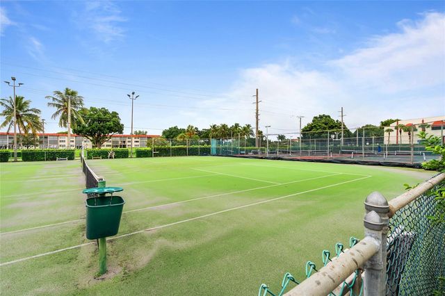 9420 S Hollybrook Lake Dr 206, Pembroke Pines, FL 33025