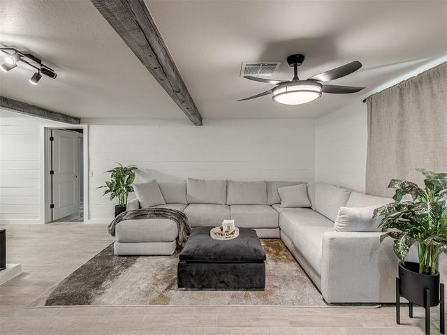 821 SE Grand Boulevard, Oklahoma City, OK 73129